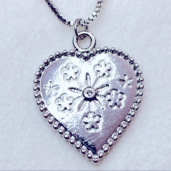 ❣️$25/3❣️ Sliver Plated Heart Pendant Double Chains Necklace - Picture 5 of 14